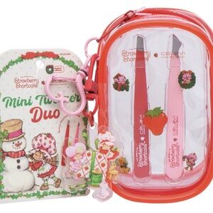 Celavi X Strawberry Shortcake Mini Tweezer Duo W Bonus Keychain And Bag